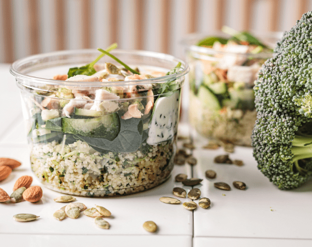 Moyenne green chicken salad