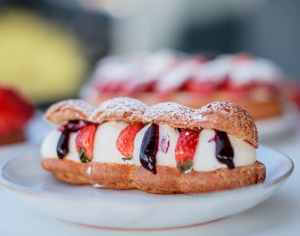 Éclair mûre, cassis, vanille