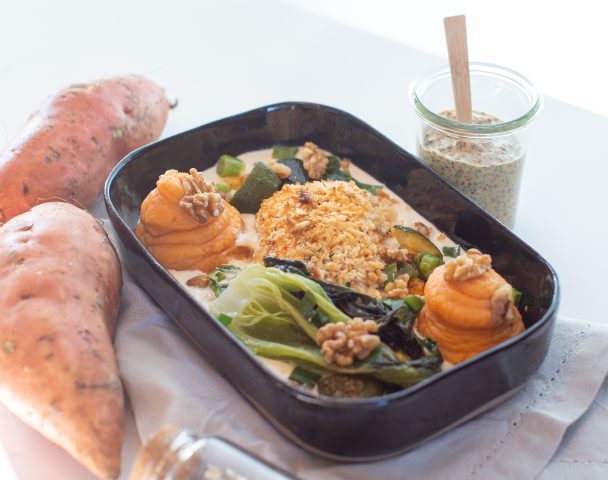 Pavé d’empereur en croûte de moutarde, purée de patate, douce, cebette, pack choï, courgette grillée