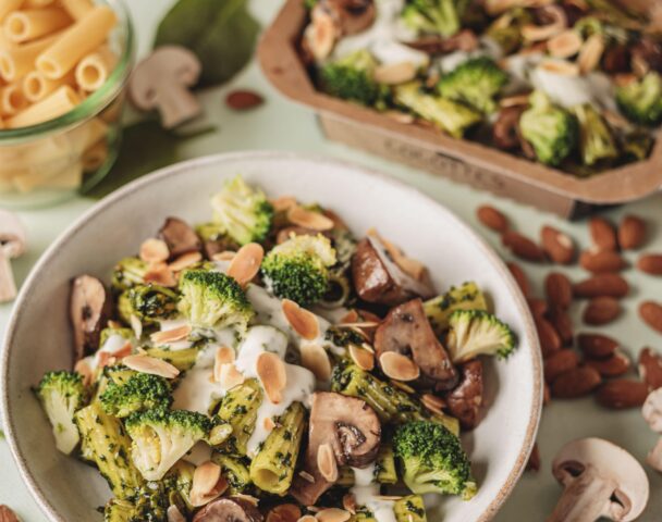 Tortiglioni, pesto d’épinard, brocoli, amandes